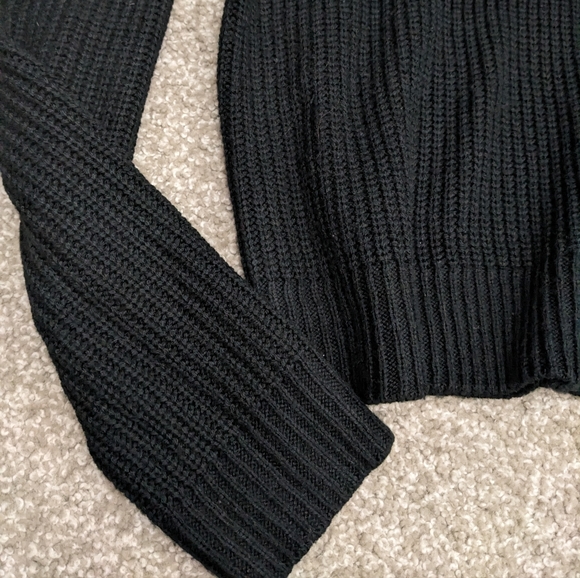 (2/$25) Ardene dropped shoulder sunray open back rib knit sweater black - Picture 3 of 14